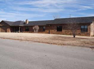 1438 N Dwight St, Pampa, TX 79065