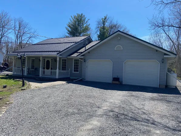 8 New St, Rideau Lakes, ON K0G 1P0