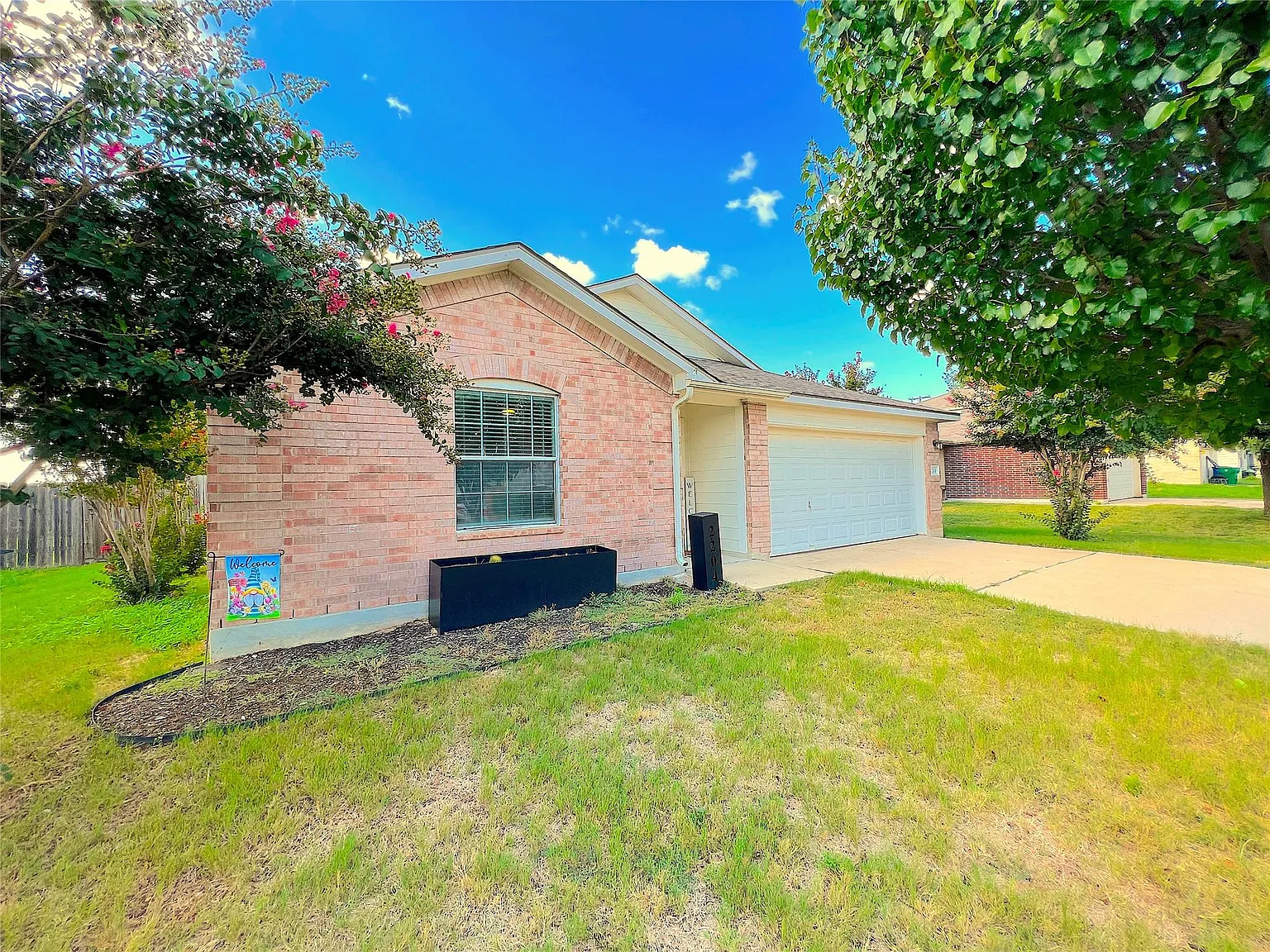 3 bed, 2.0 bath, 1398 sqft, $1,875 — Photo 4