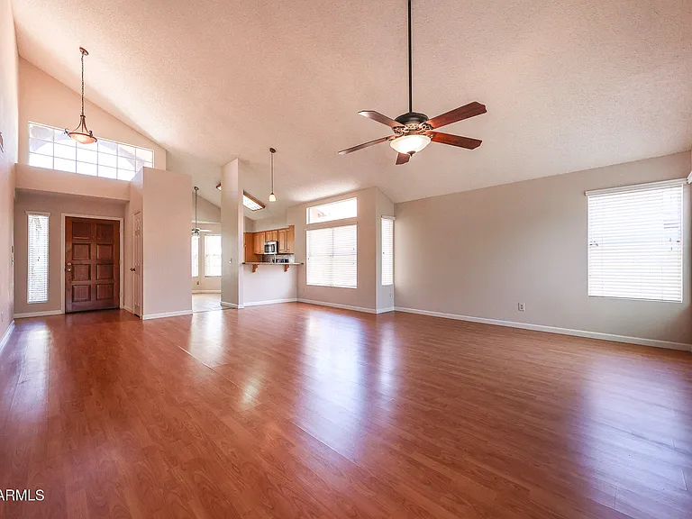 3305 E Wildwood Dr — Photo 6