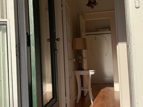 Entrance to the corridor, to the closet