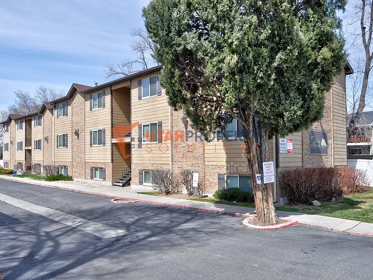 887 E Cedar Pine Ct #21 — Photo 2