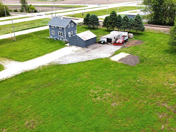 4th image of 250 W Frontage St