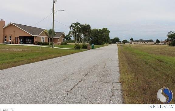 3rd image of 1166 NW 4th Ave