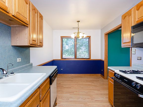 4th image of 3845 Gunderson Ave #3SE