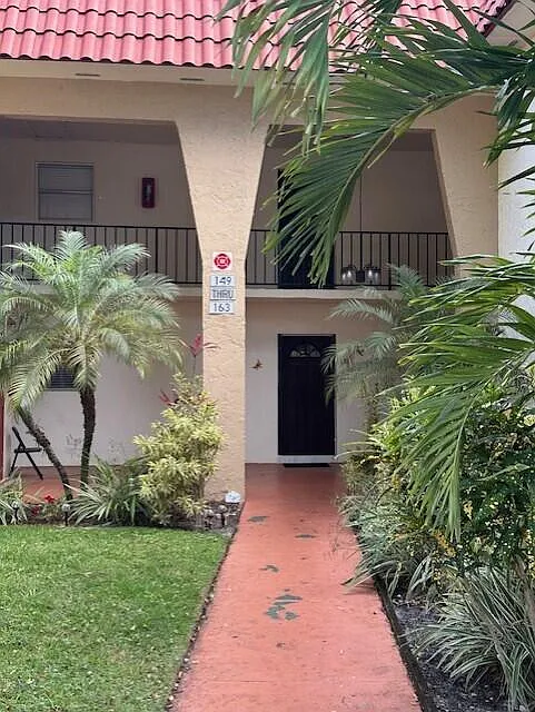 Building Photo - 161 Lake Frances Dr #161