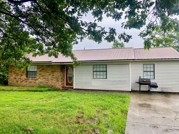 453 Crestmont Cir