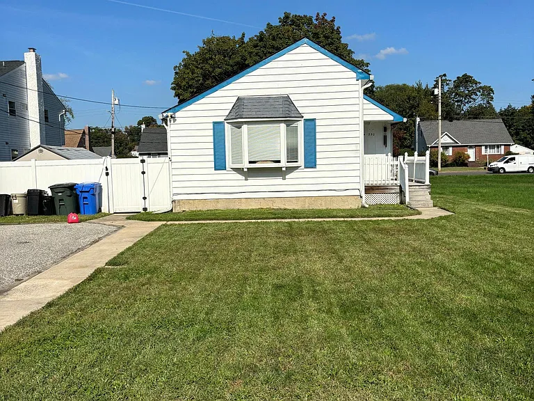 230 Laurel Ave — Photo 22