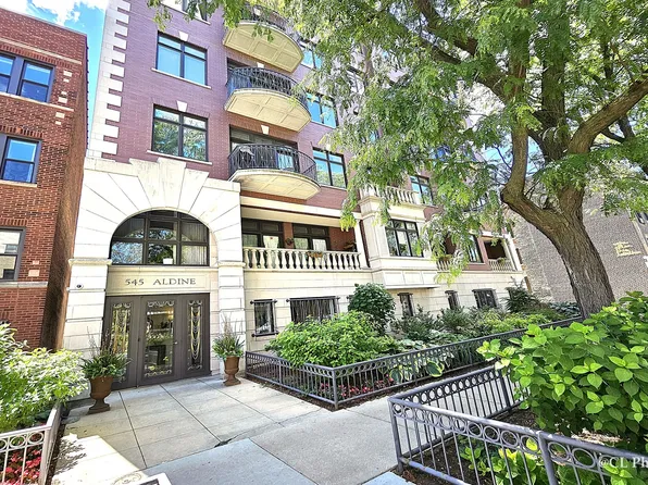 545 W Aldine Ave APT 4D, Chicago, IL 60657