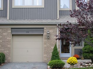 350 Ramapo Ln, Mahwah, NJ 07430