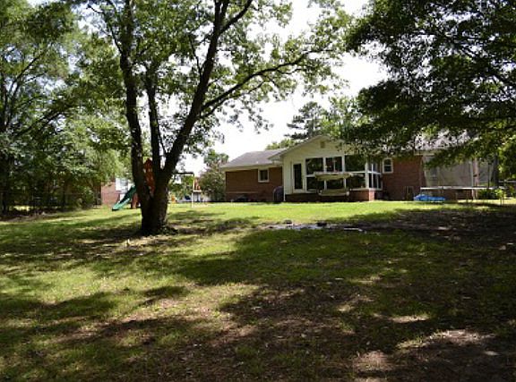 2nd image of 304 Fairforest Dr