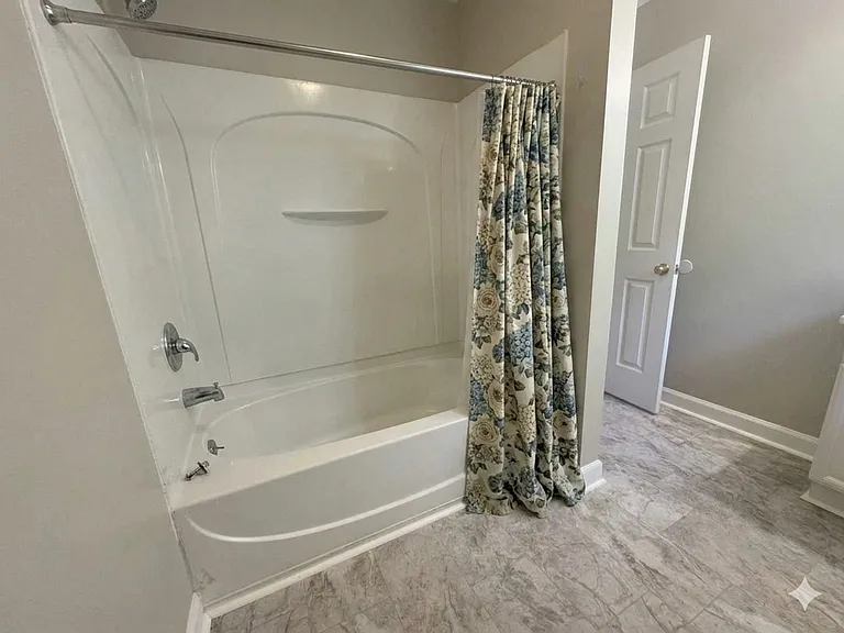 744 Crescent Dr #3 — Photo 14