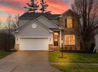 2289 Becket Cir, Stow, OH 44224