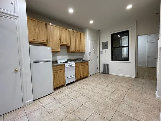 Rented by Best Apartments North Inc | media 33
