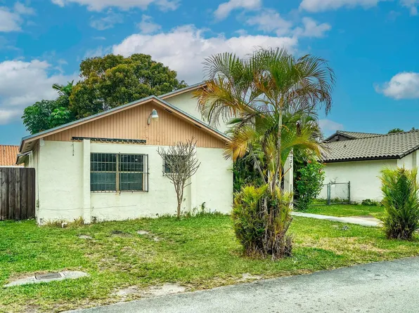 602 SW 99th Place, Miami, FL 33174