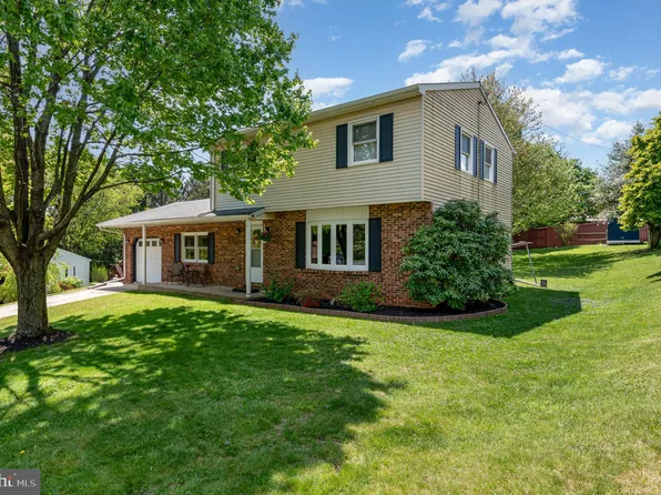 1702 Patricia Ct, Mechanicsburg, PA 17055