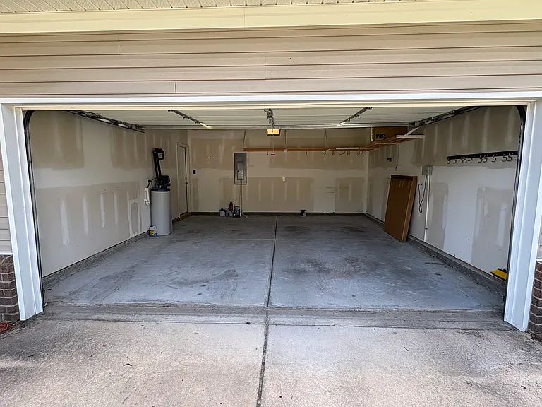 64 Leatherwood Dr — Photo 36