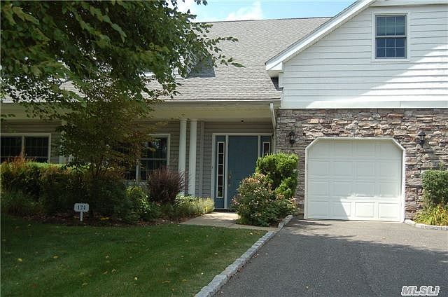 1st image of 124 Pond View Dr