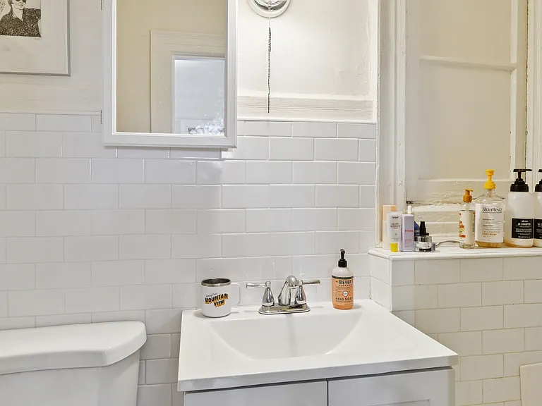 118 Montague St #12 — Photo 4