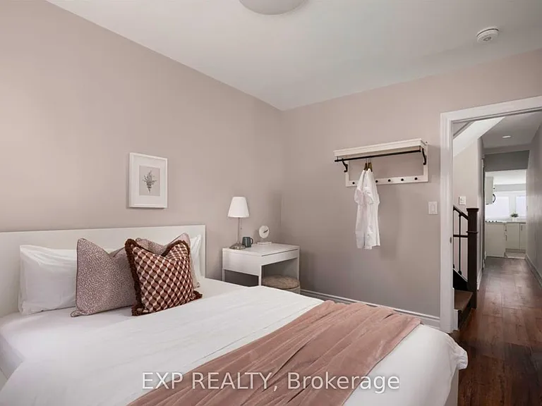 8 Springhurst Ave — Photo 11