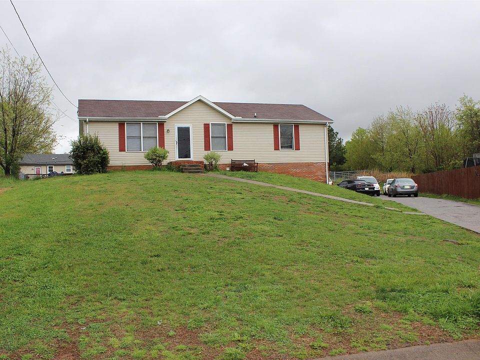 1st image of 307 Arrowood Dr