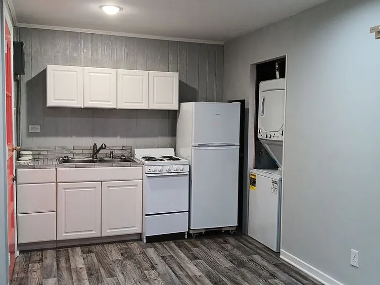 112 Cleveland Ave — Photo 16