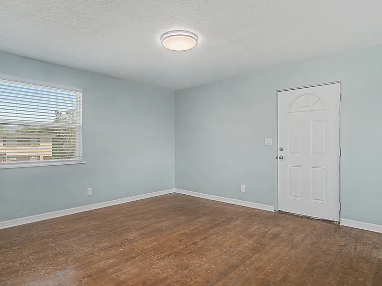 7304 Bamberg Rd #2B — Photo 8