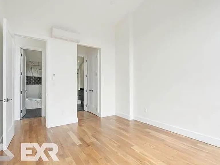 188 Freeman St #2R — Photo 14