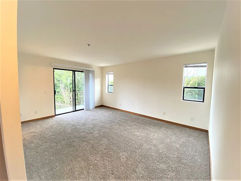 22514 6th Ave S — Photo 16
