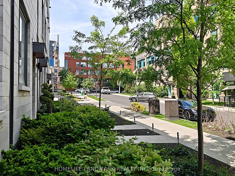 165 Pears Ave #Townhouse 7 — Photo 3