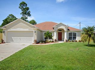 781 Dinner St NE, Palm Bay, FL 32907