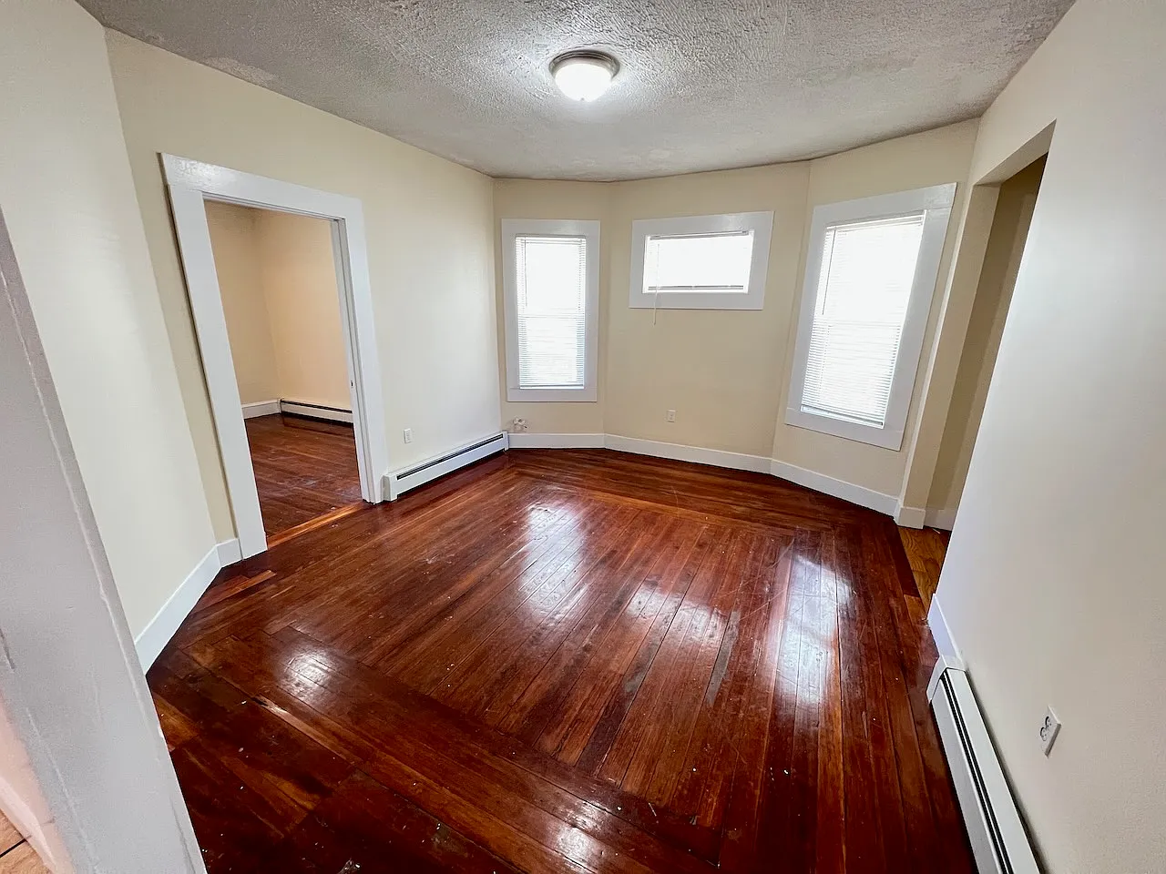 27 Wolcott St — Photo 1