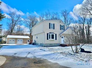 1810 James Rd, Oregon, OH 43616