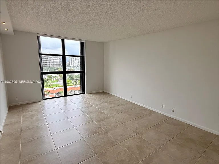 4000 Towerside Ter #1401 — Photo 18