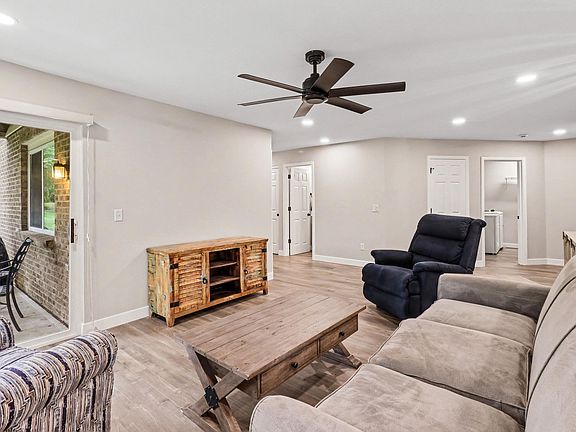 3rd image of 2250 Devlin Pl Unit 104