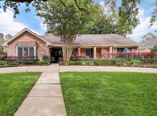 919 Old Lake Rd, Houston, TX 77057