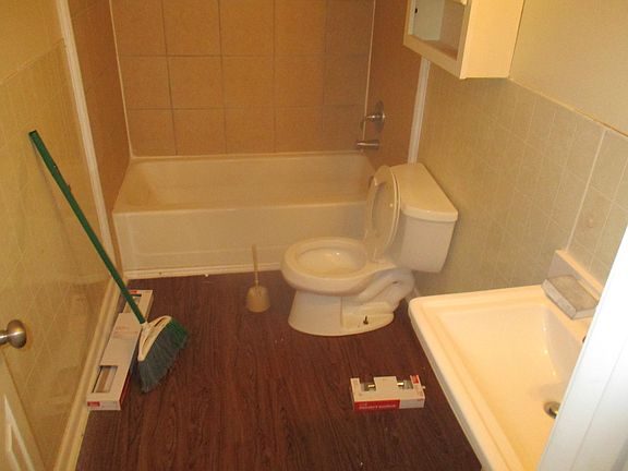 5th image of 259 W Hills Dr