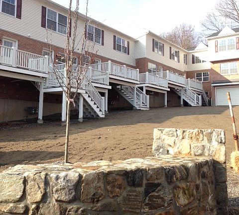 2nd image of 1524 Highland Ave APT 24