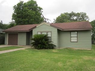 4848 Lawndale Ave, Groves, TX 77619