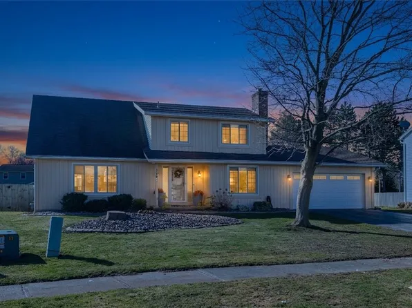 156 Oak Bridge Way, Rochester, NY 14612