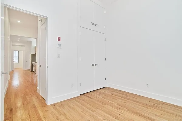 Rented by REAL New York | media 29