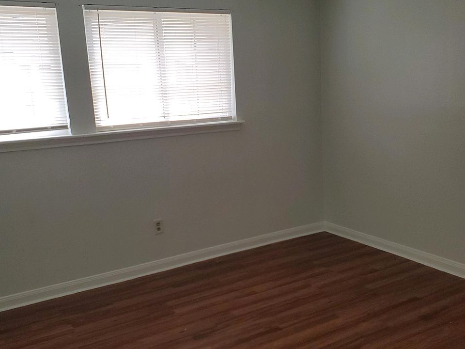 2nd image of 111 Sandra Del Mar Dr