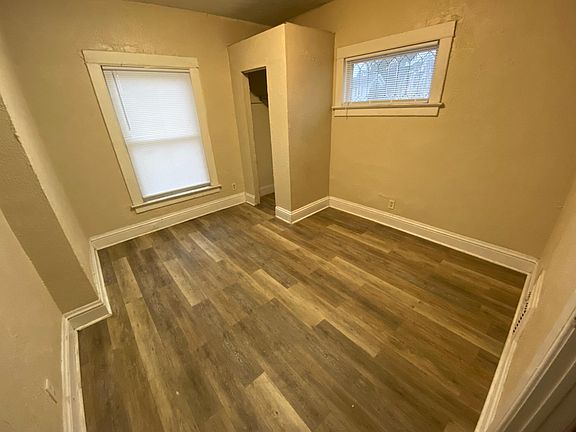 4th image of 407 E South St APT 1