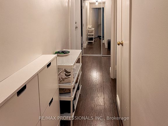 4th image of 836 Concession St #206