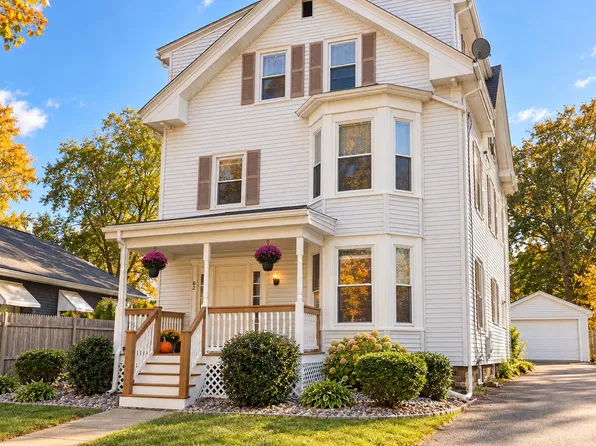 62 Ash St Floor 3, North Attleboro, MA 02760