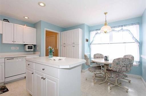 3rd image of 47 Westminster Dr