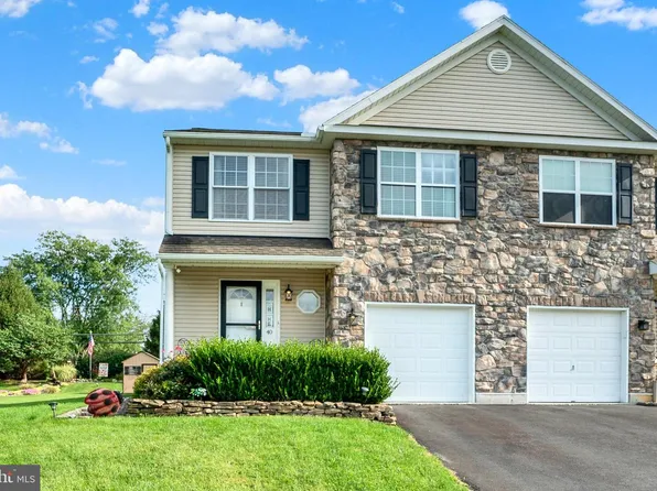 40 N Calais Dr, Reading, PA 19605