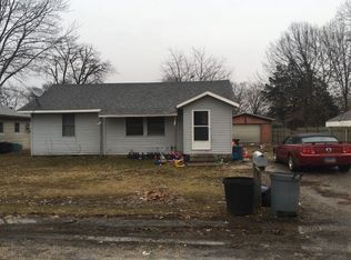 414 Penfield St, Odin, IL 62870