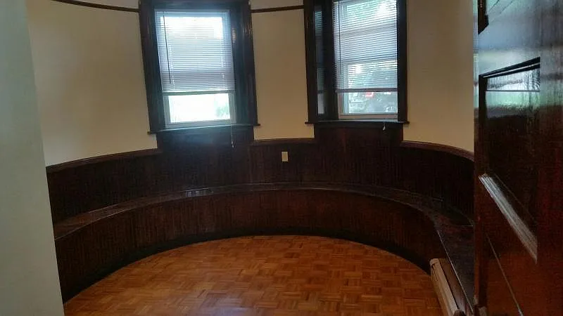 Building Photo 3