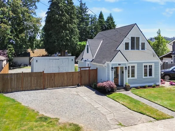 709 7th Street SW, Puyallup, WA 98371